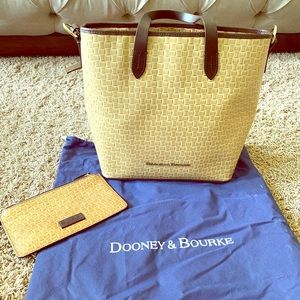 Dooney & Bourke Handbag